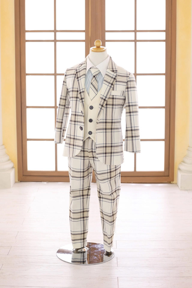 七五三3歳男の子スーツ11