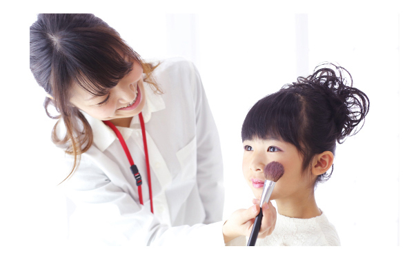 ヘア&メイクアーティスト